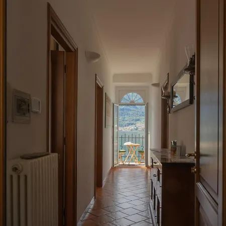 Casa Emi Lezzeno